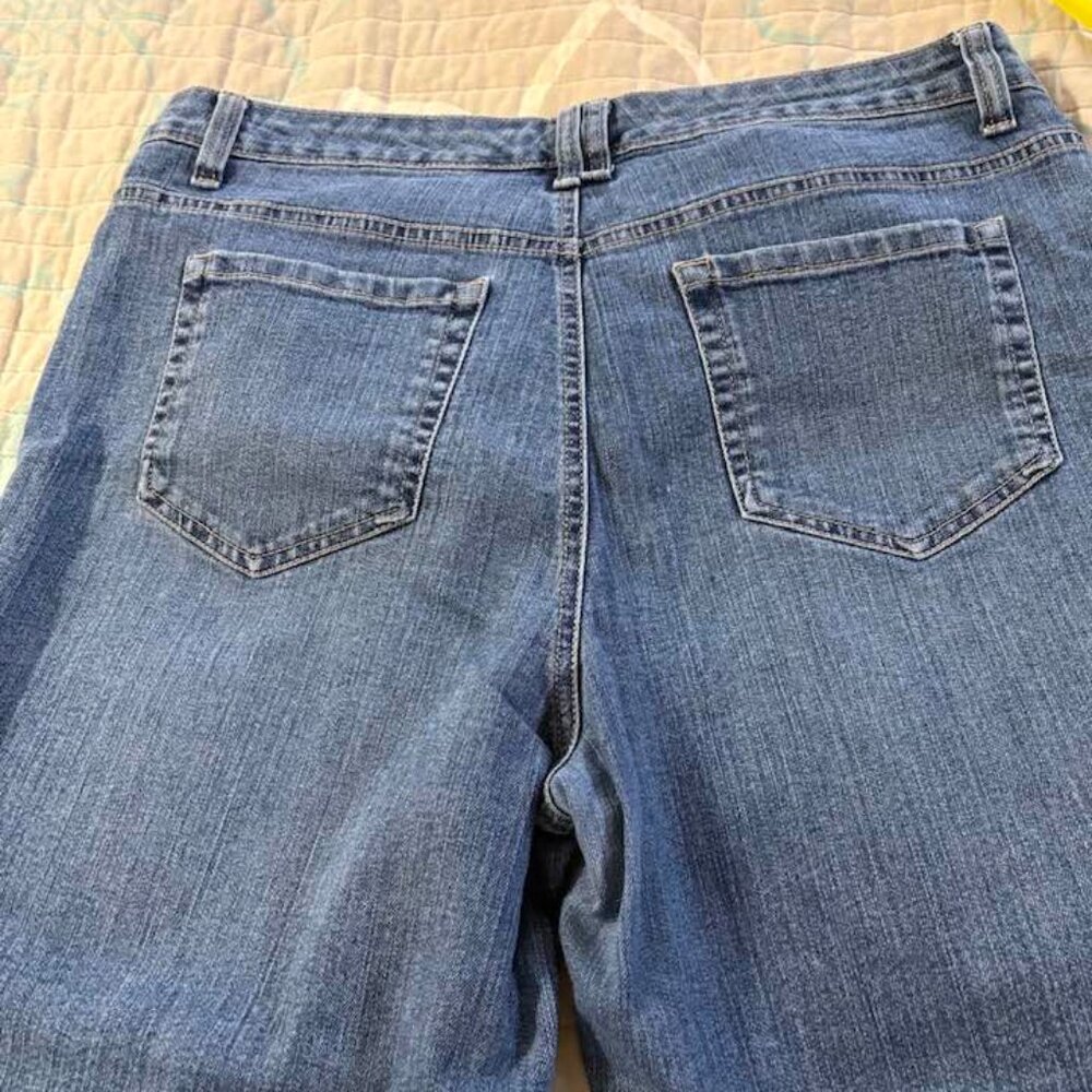 Style & Co Denim Capri - Picture 4 of 9